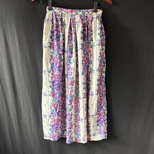 Deans of Scotland Floral A-Line Skirt in Purple and Cream sz 8 modest